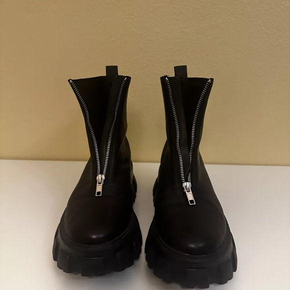 Raye Eclipse Boots In Black Size 9 With Zip Front. Platform. Great Condition. - Picture 5 of 8